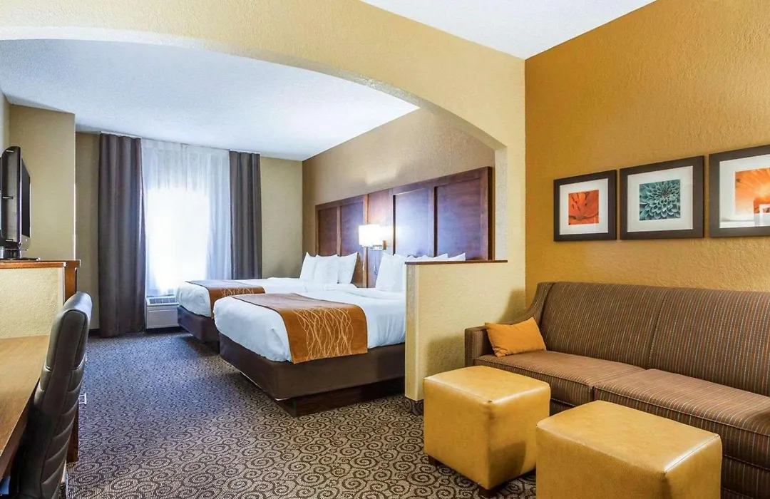 Comfort Suites Ramsey-1