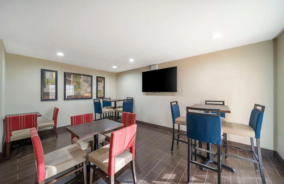 Comfort Suites Red Bluff Near I-5-1