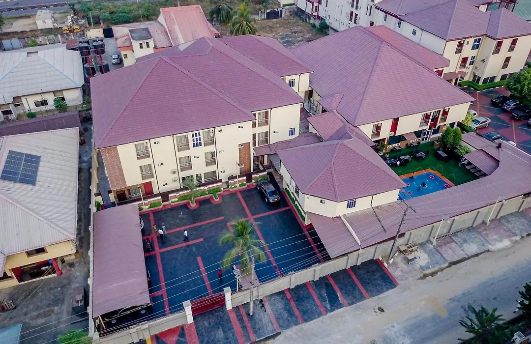 Villa Hilton Hotels-1