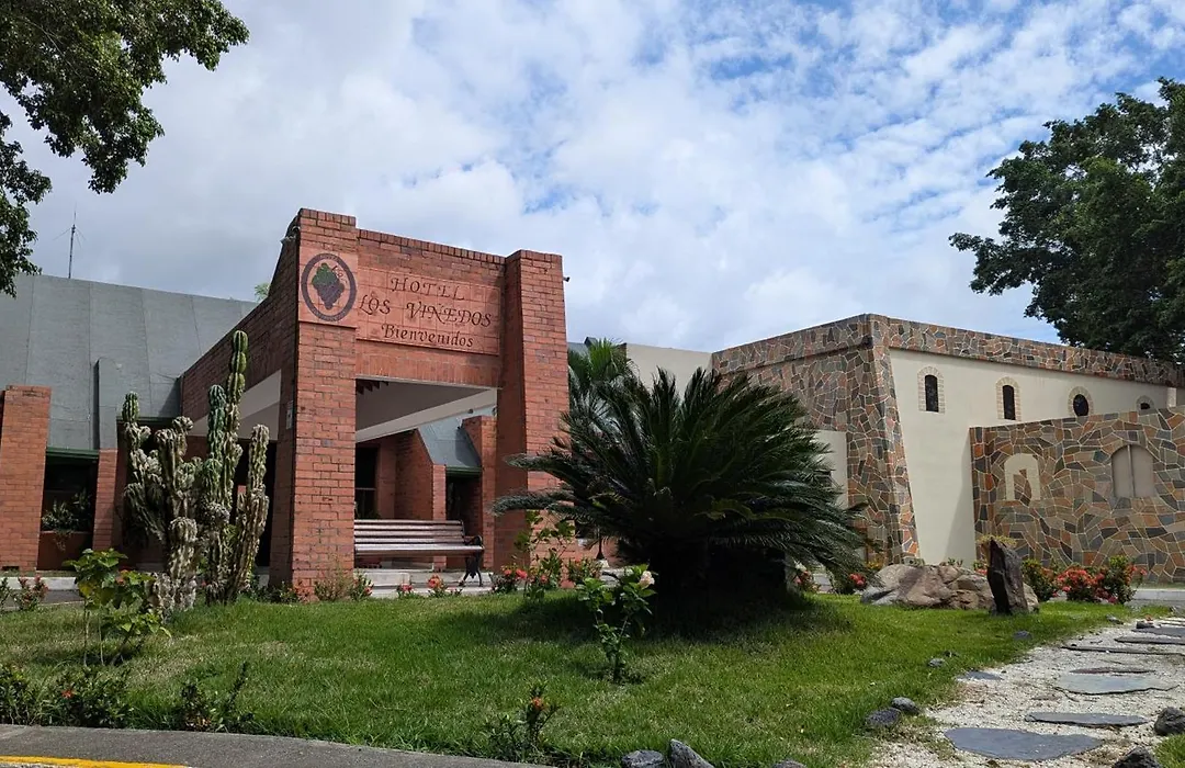 Hotel Los Viñedos-1