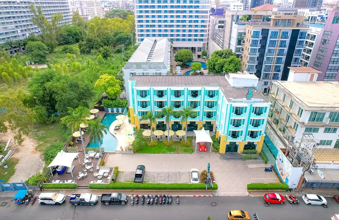 Wave Hotel Pattaya-1