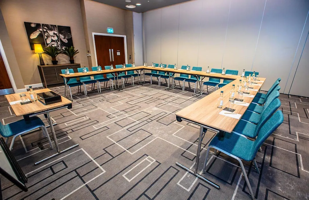 Hilton Garden Inn Abingdon Oxford-1