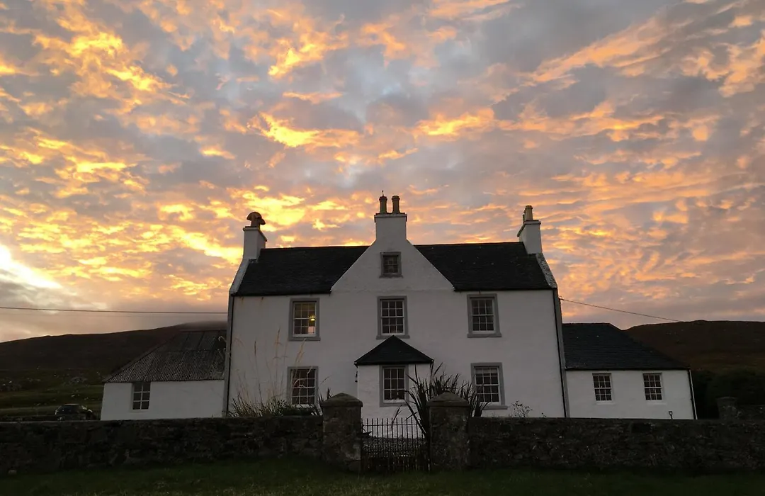 Scarista House-1