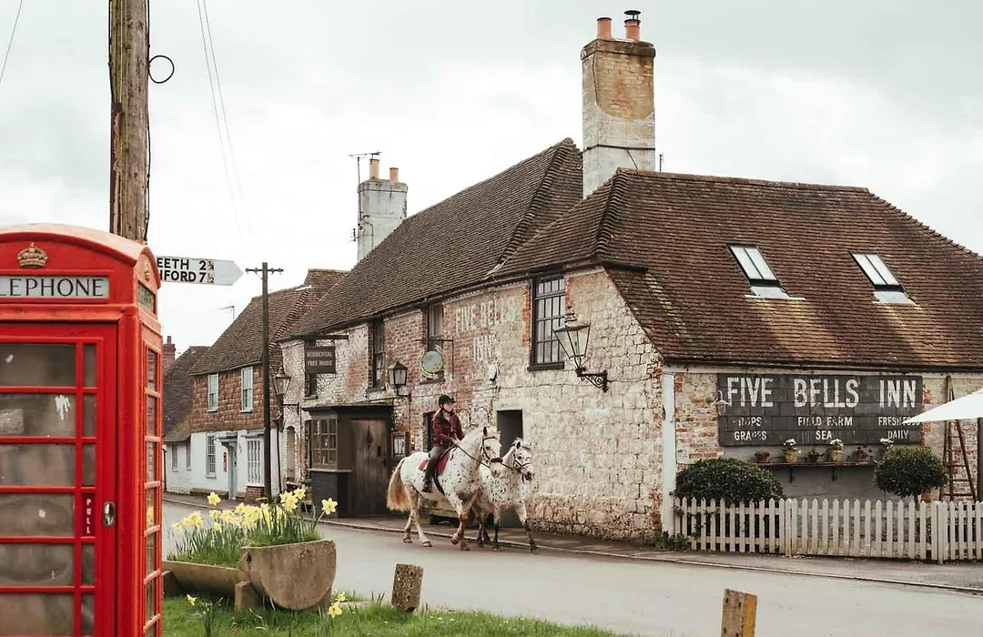 The Five Bells Inn Brabourne-1