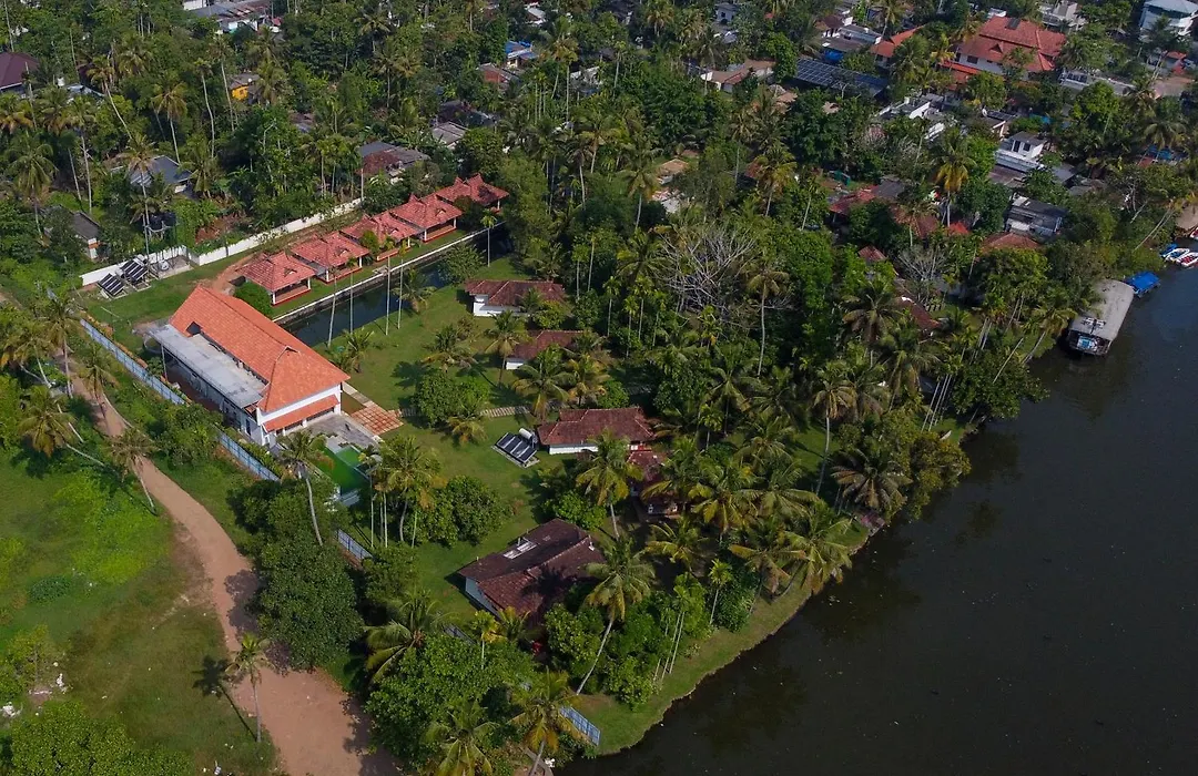 Palmgrove Lake Resort Alleppey-1