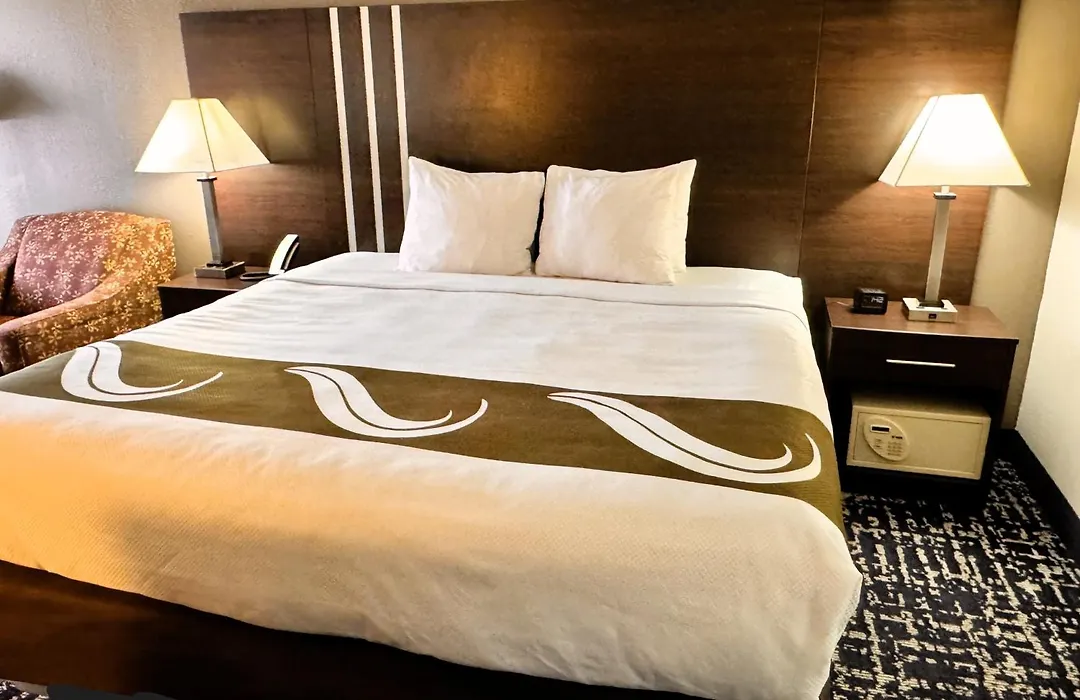 Quality Inn Cleveland North-1