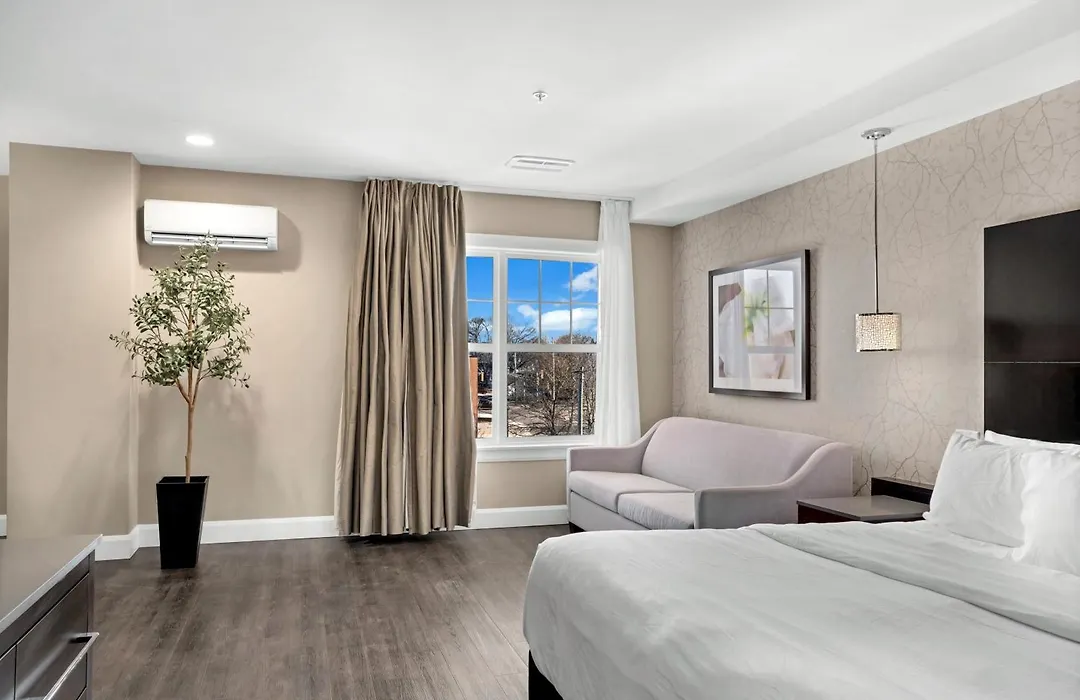 Hotel Shediac-1