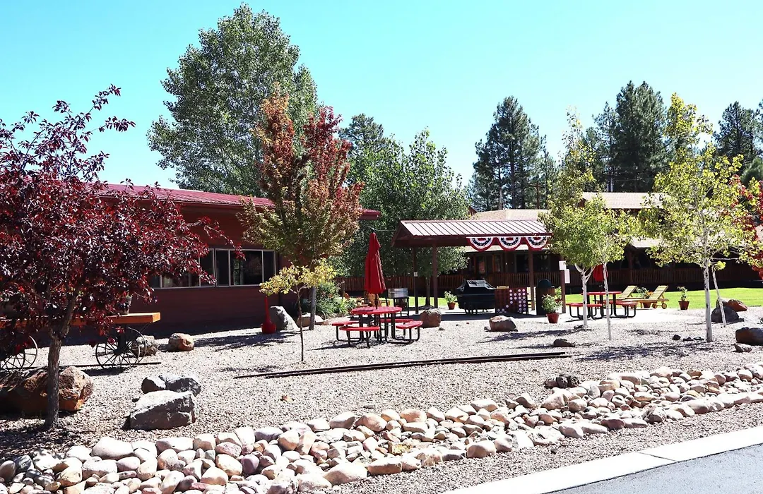 Roundhouse Resort-1