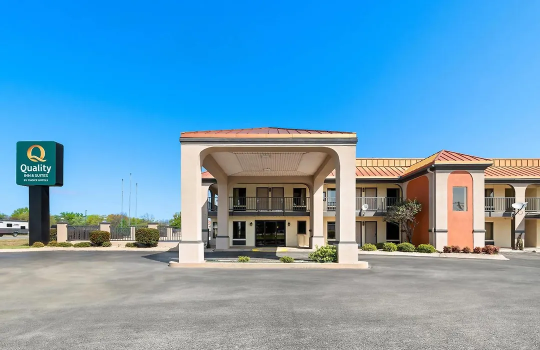 Quality Inn & Suites Dumas-1