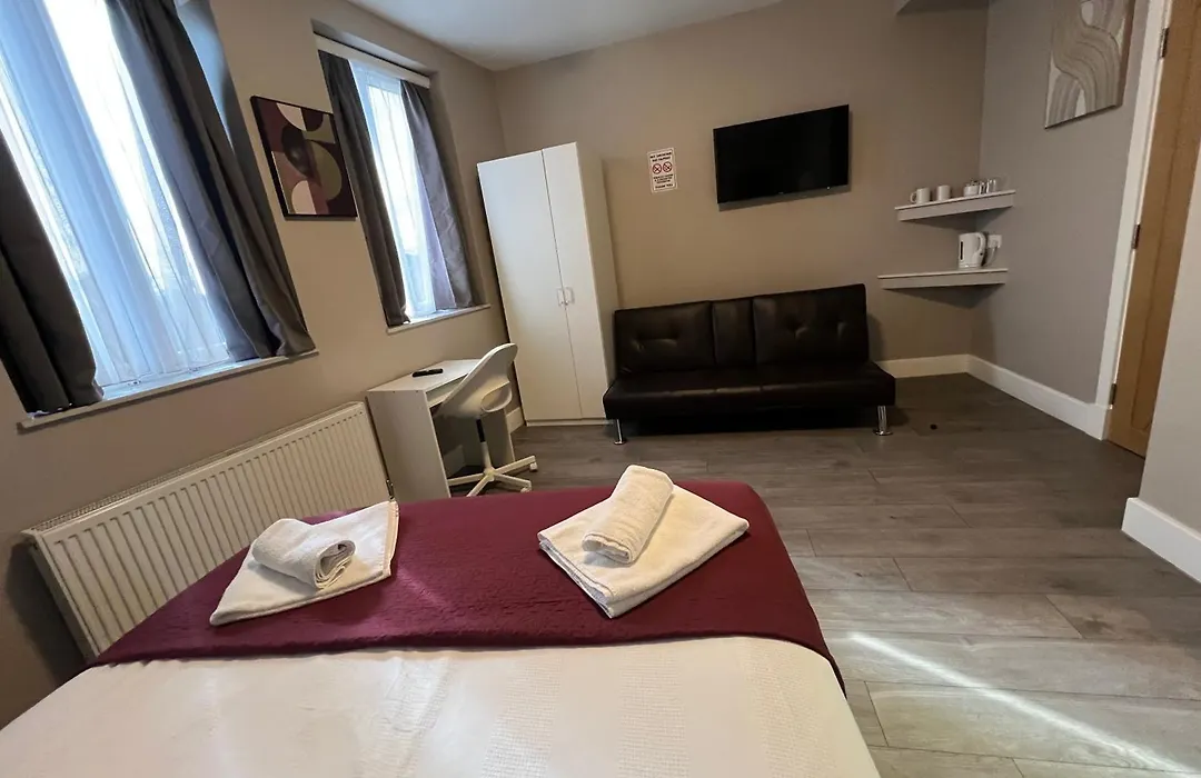 Paragraph Palmers Green - Tottenham Stadium-1