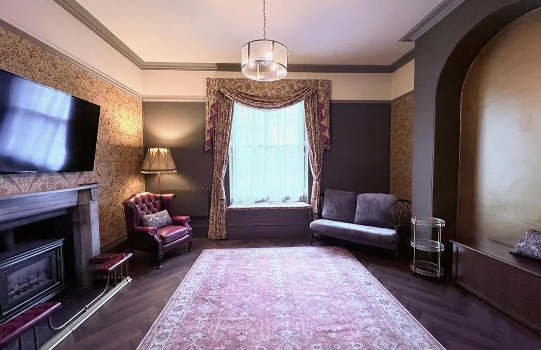 Fairlawn House-1