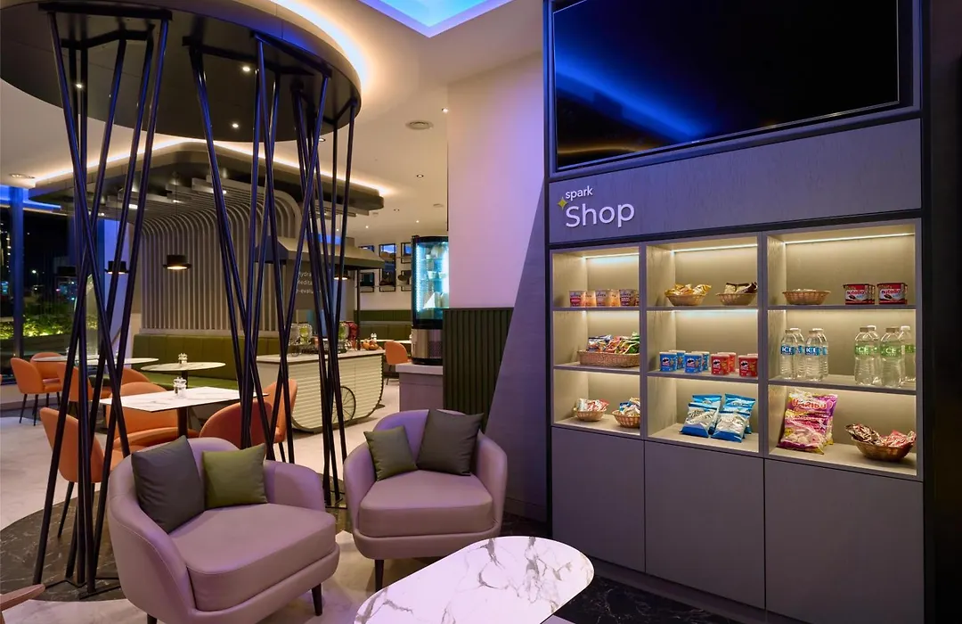 Spark By Hilton Luton-1