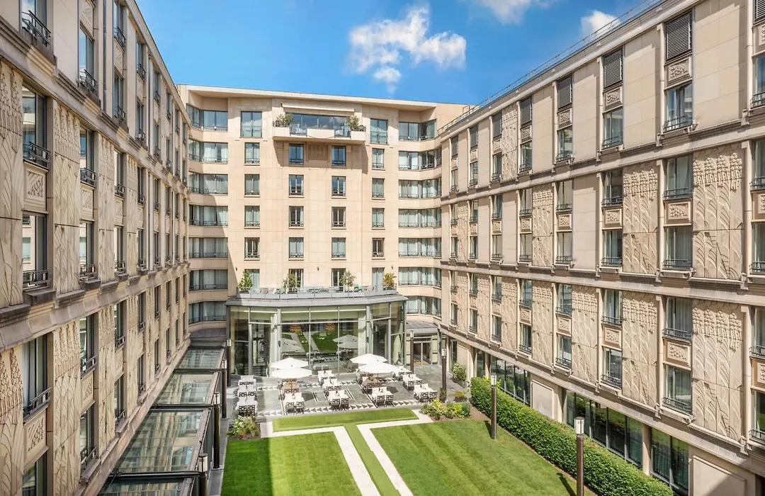 Hotel du Collectionneur-1