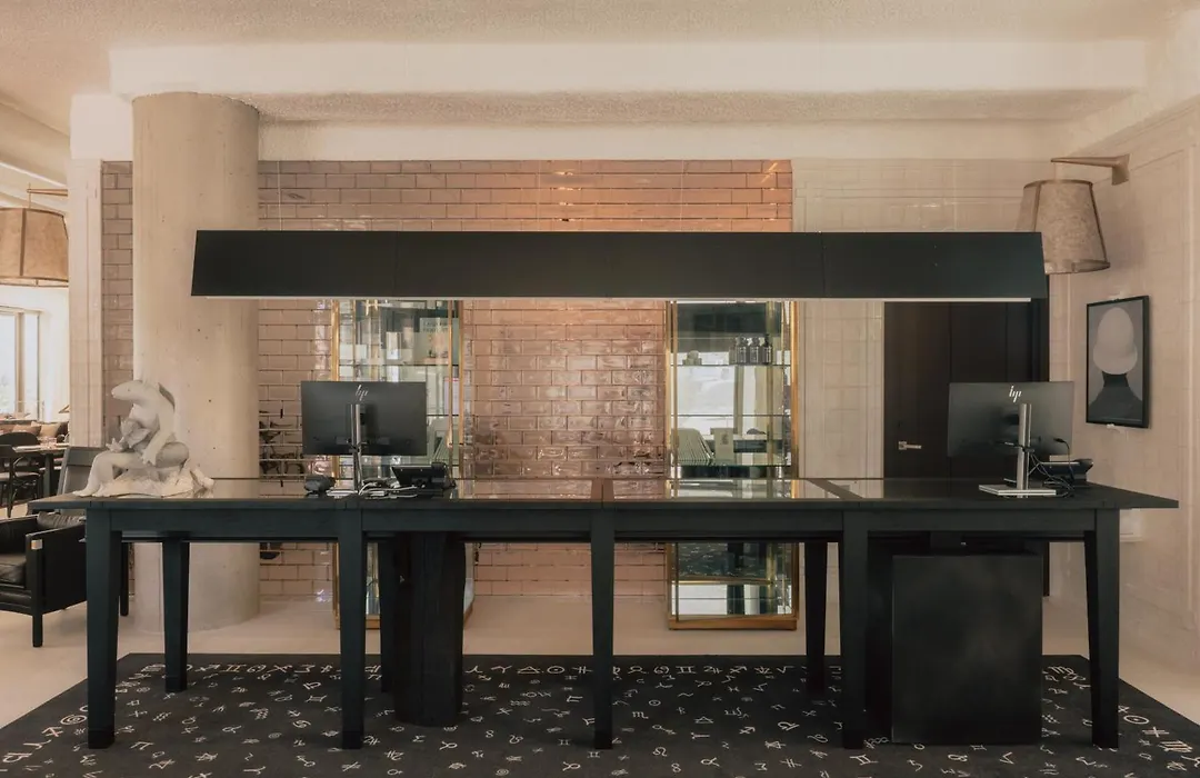 Maison Heler Metz, Curio Collection By Hilton-1