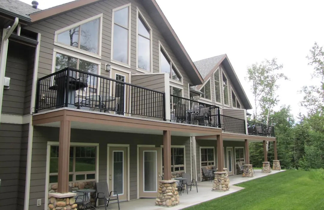 Elkwater Lake Lodge And Resort-1