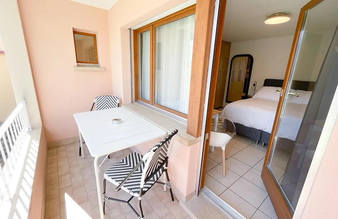 Hotel Des Bains De Saillon-1