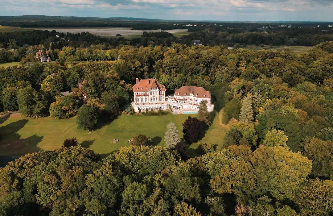 Le Chateau De La Tour-1