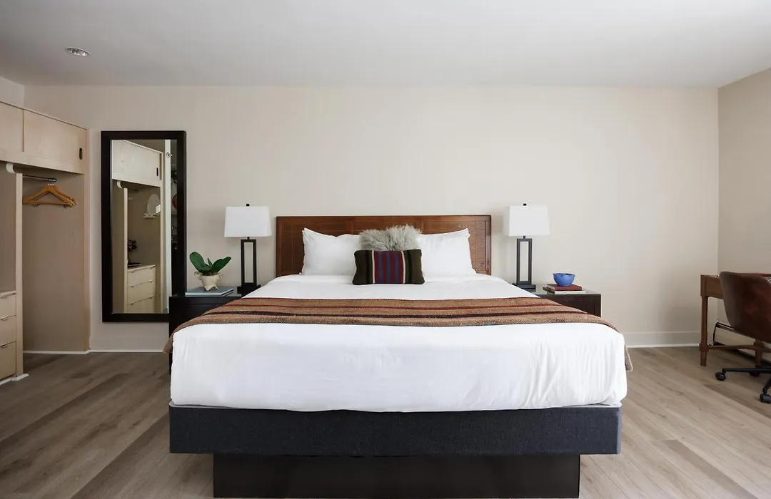 The Andrew Hotel-1