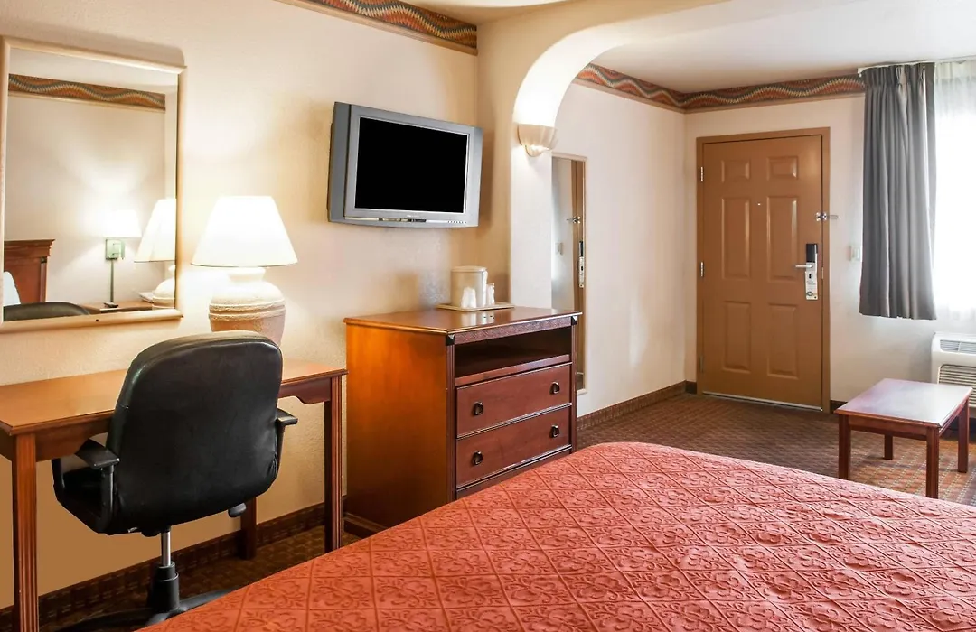 Quality Inn & Suites Las Cruces - University Area-1