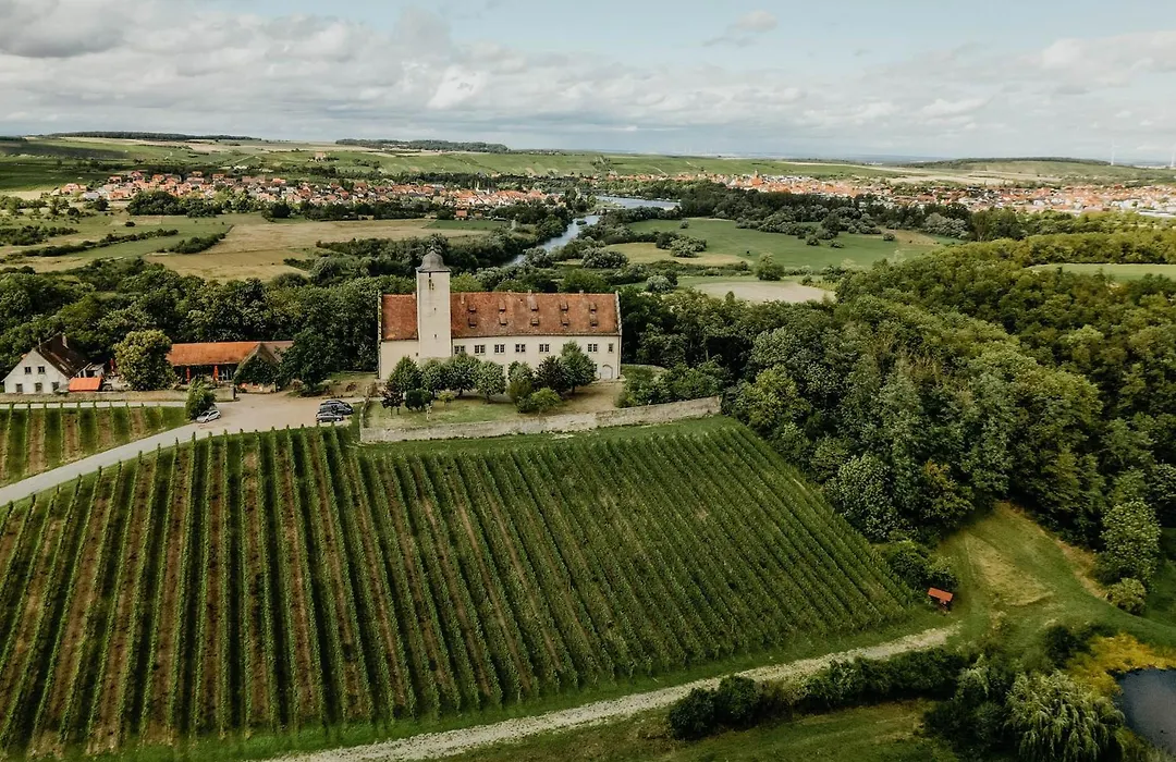 Sonnenhotel Weingut Roemmert Spa Und Wellness-1