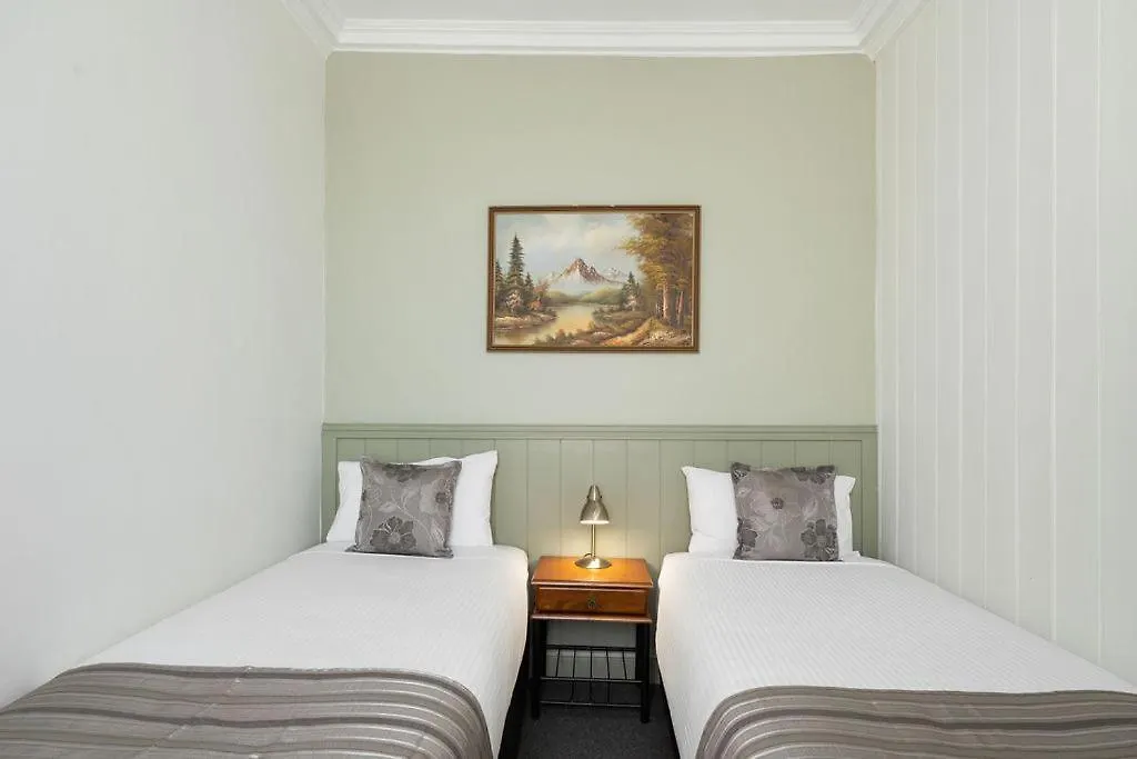 George Inn Rooms At Royal Tenterfield-1