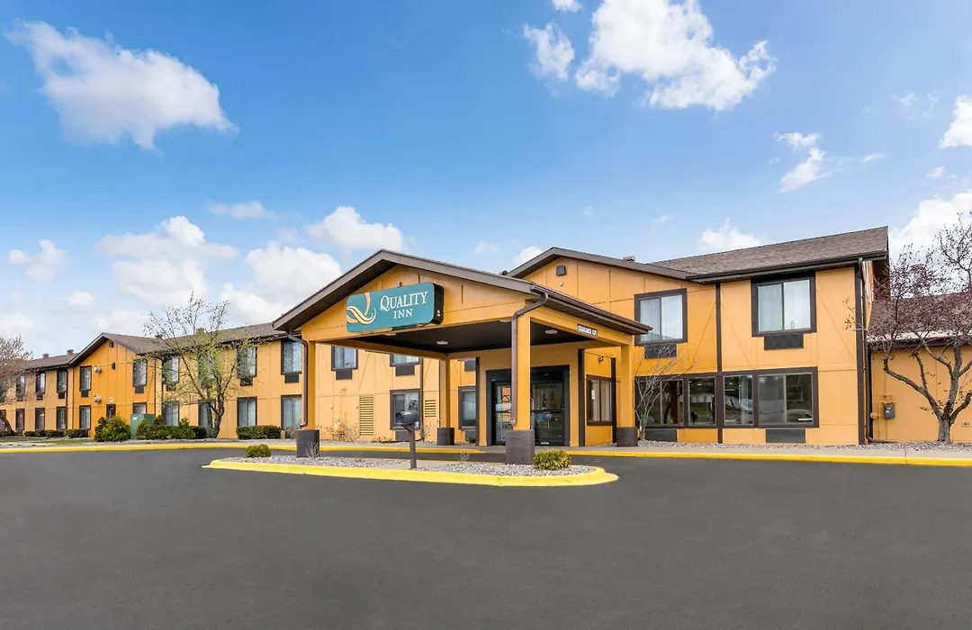 Quality Inn Marquette-1