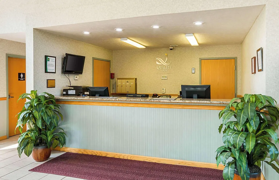 Quality Inn Weston-1