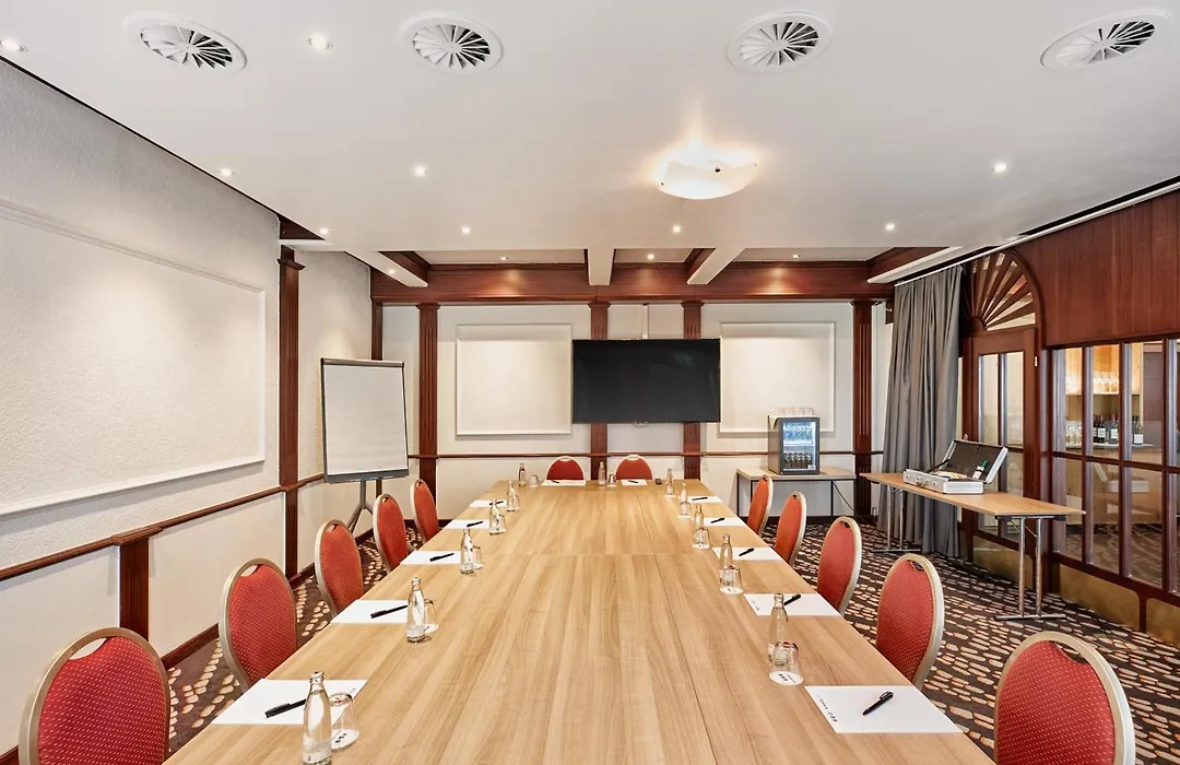 H+ Hotel Frankfurt Airport West-1