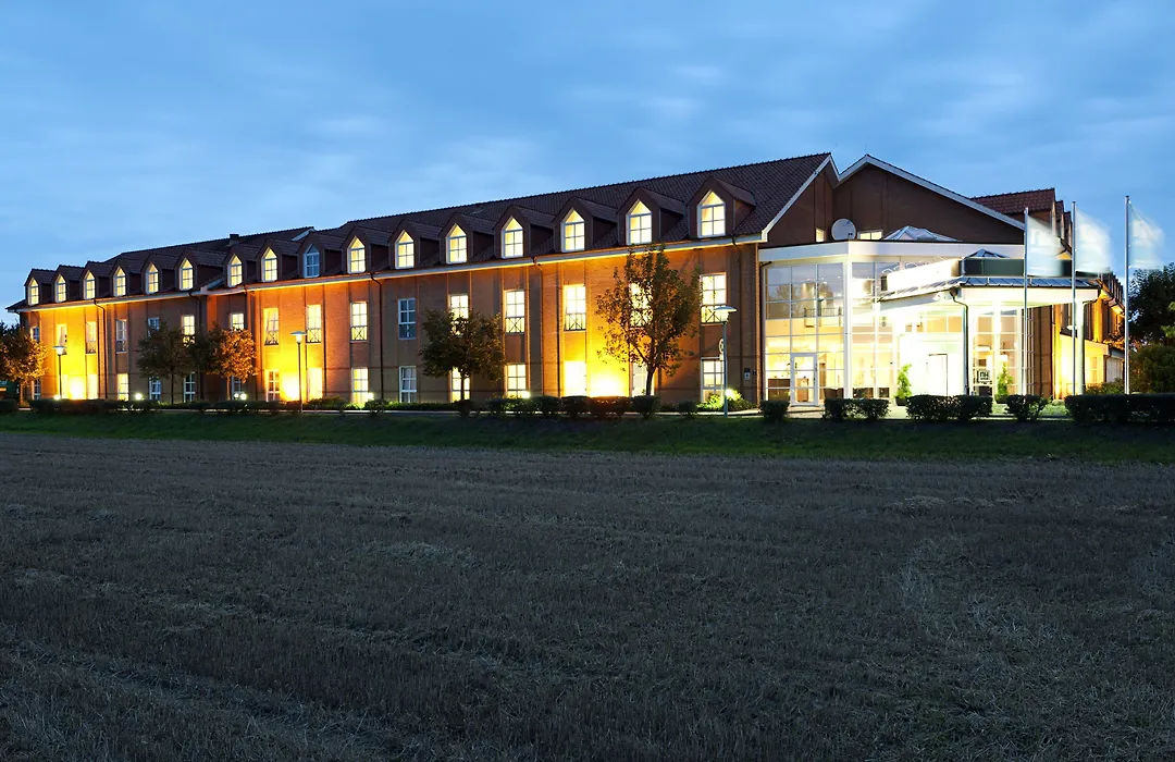 Courtyard By Marriott Magdeburg-1