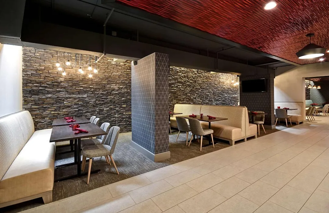 Doubletree By Hilton St. Louis Airport, Mo-1