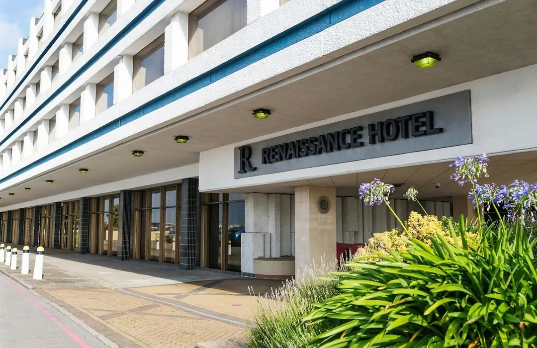Renaissance London Heathrow Hotel-1