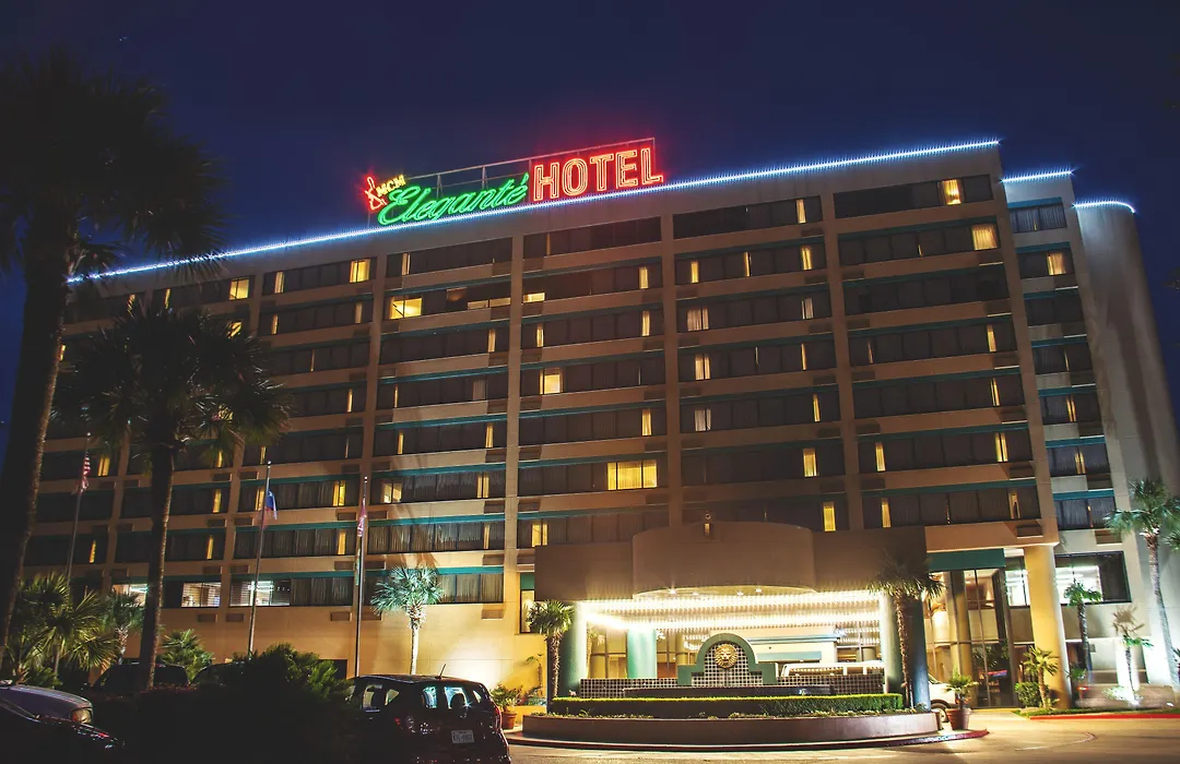Mcm Elegante Hotel & Conference Center-1