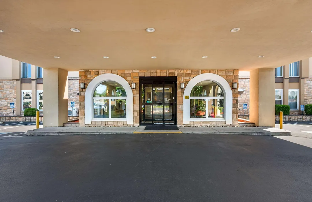 Comfort Inn & Suites East Hartford - Hartford-1