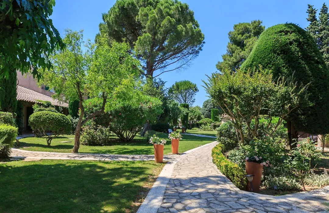 Auberge de Cassagne&Spa-1