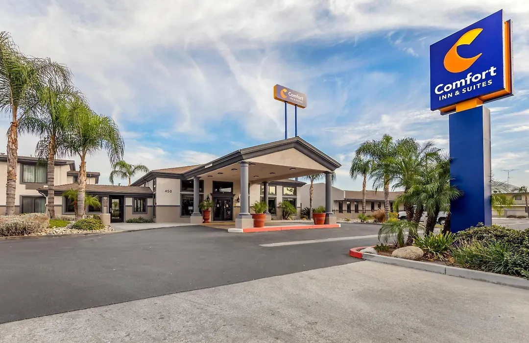 Comfort Inn & Suites San Bernardino-1