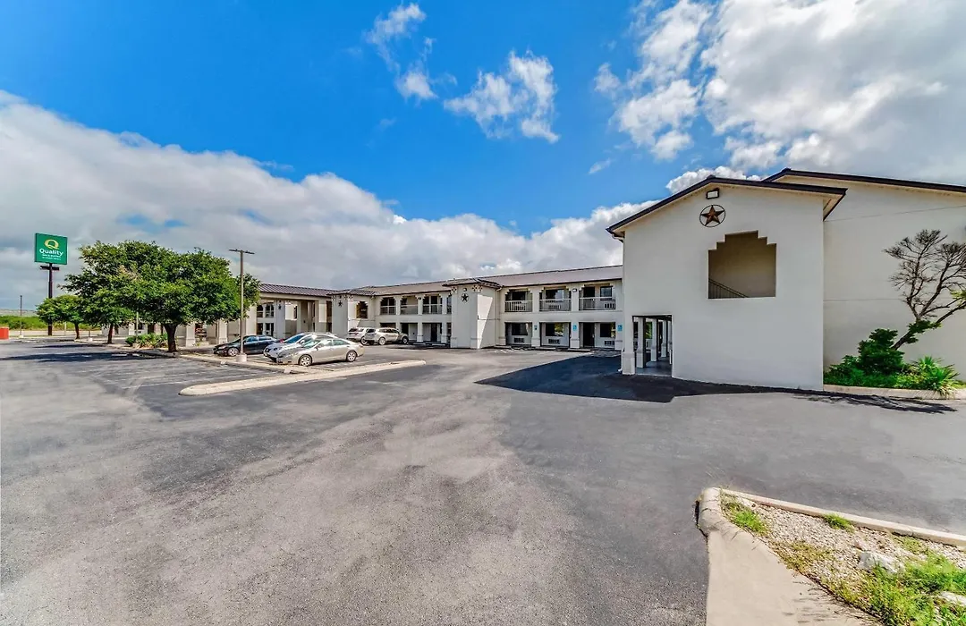 Quality Inn & Suites Junction-1