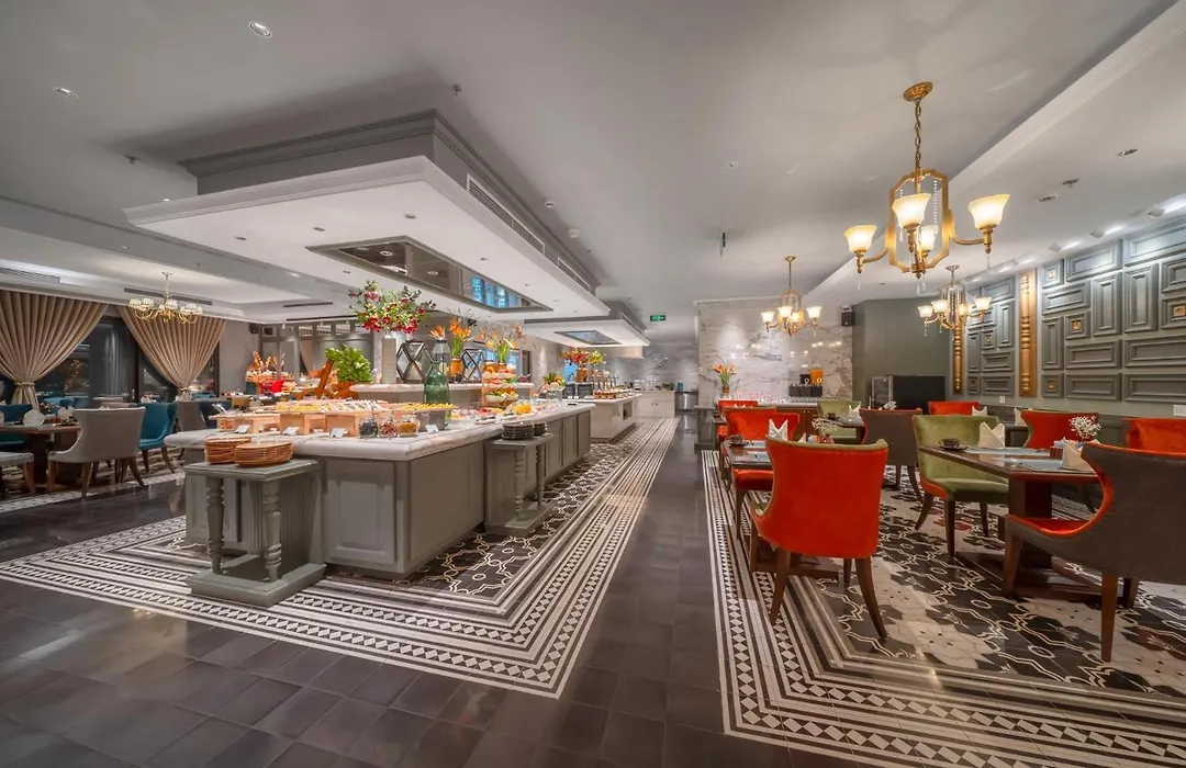 Peridot Grand Luxury Boutique Hotel-1
