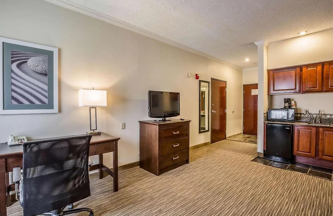 Quality Inn & Suites Seabrook- Nasa- Kemah-1