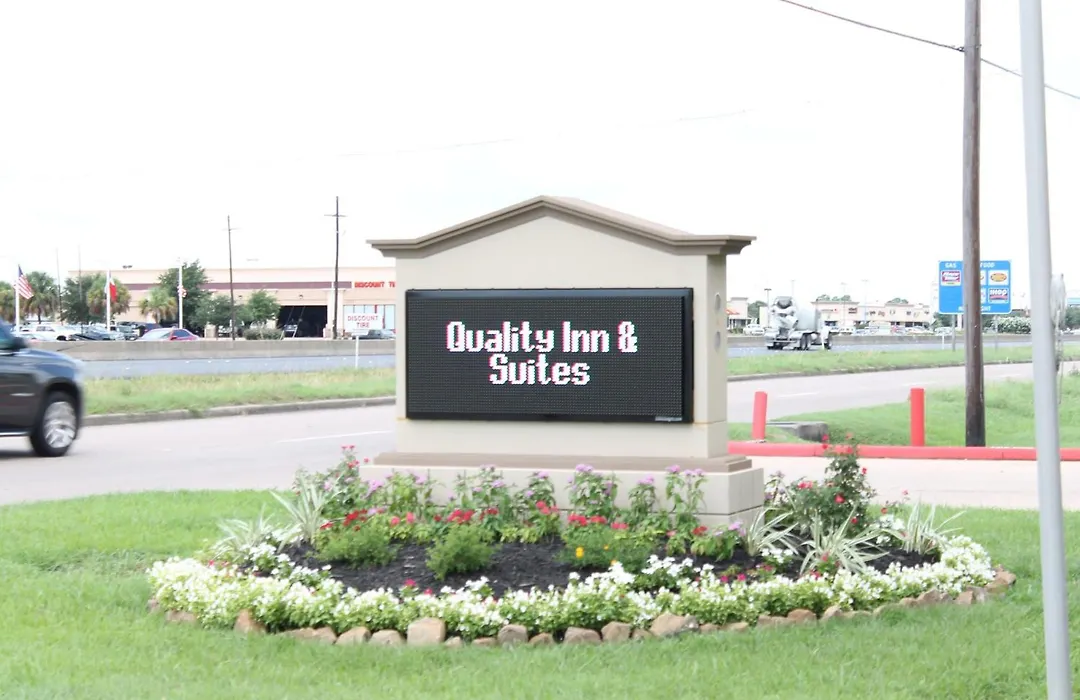 Quality Inn & Suites Port Arthur - Nederland-1
