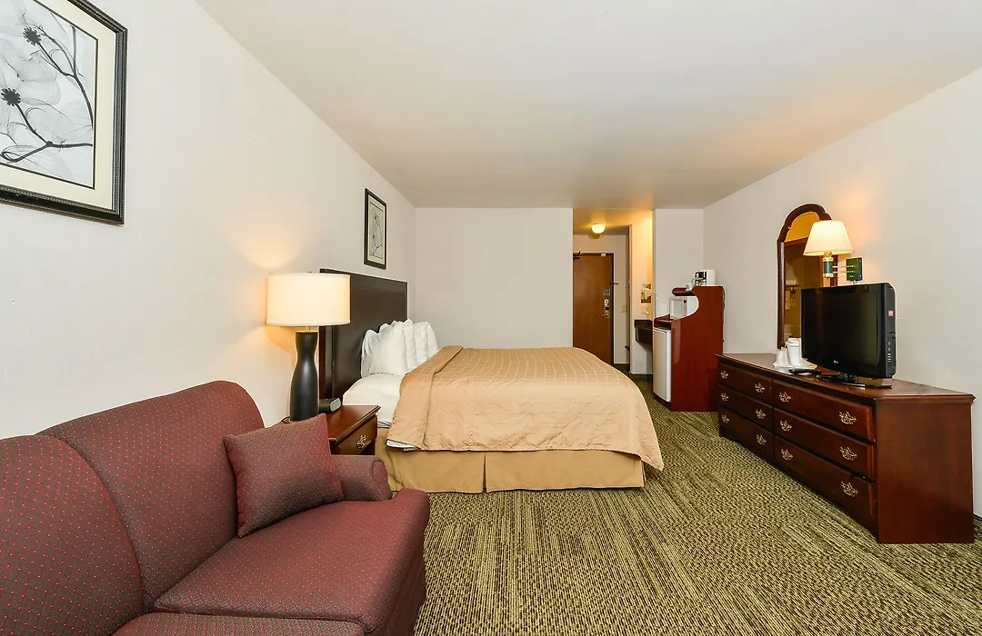Quality Inn & Suites Stoughton - Madison South-1