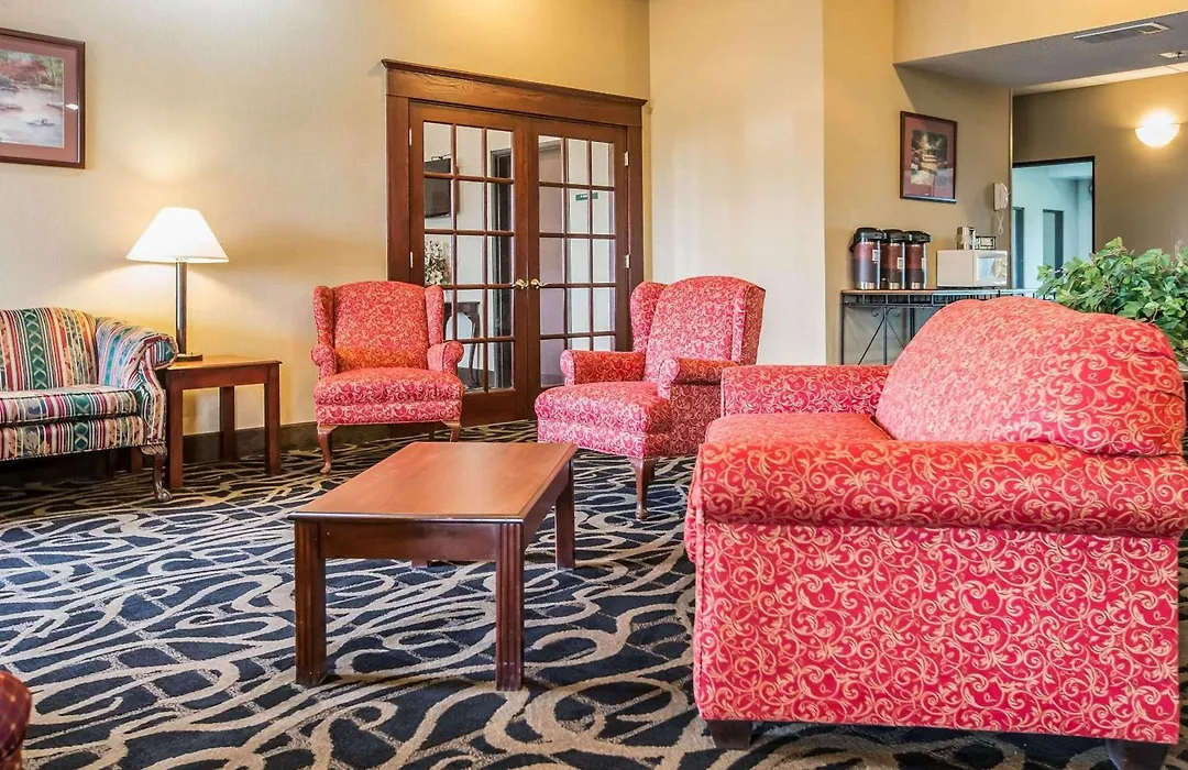 Quality Inn & Suites Mendota Near I-39-1