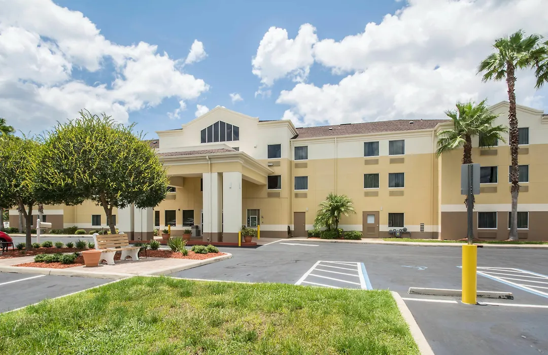 Comfort Inn & Suites Deland - Near University-1