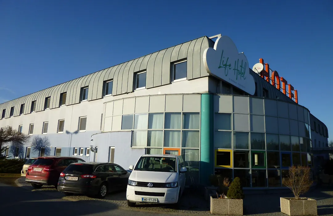 Lifehotel Vienna Airport-1