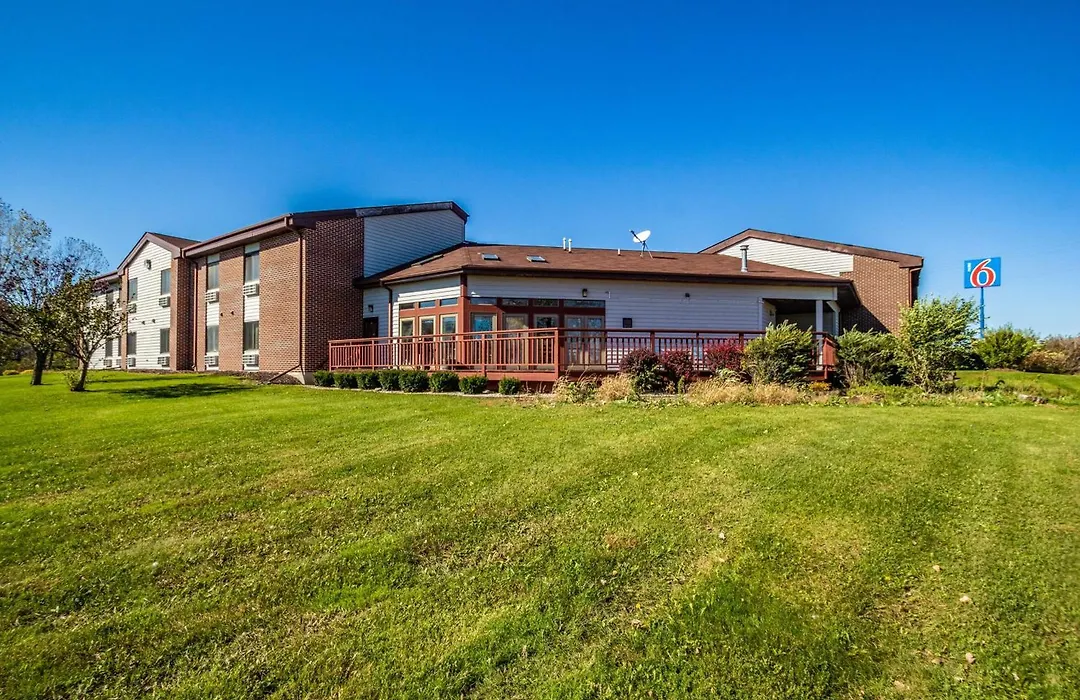 Motel 6-Saukville, Wi-1