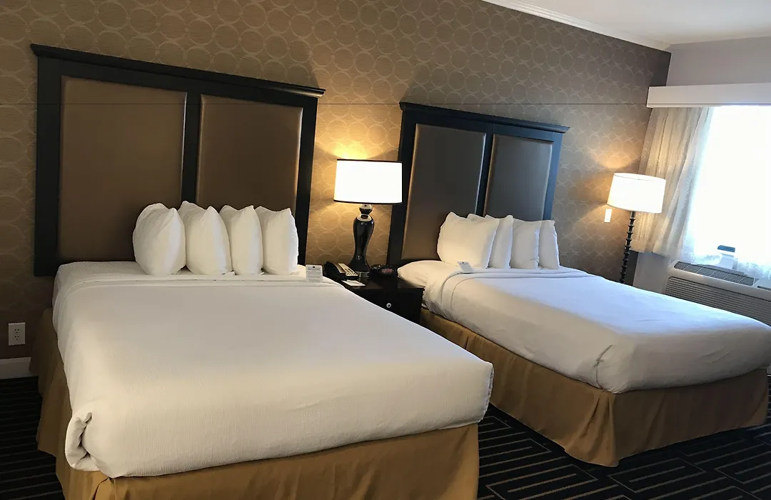 Best Western Plus Palm Court Hotel-1