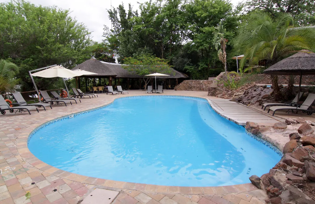 Cresta Mowana Safari Resort & Spa-1