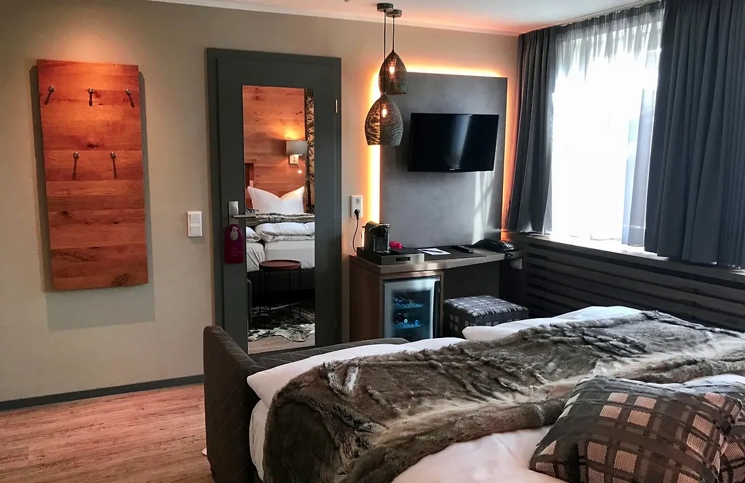 Romantisches Hotel Menzhausen-1
