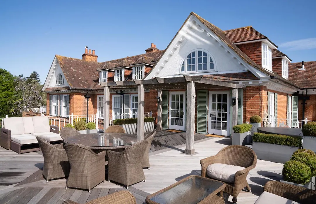 Chewton Glen Hotel - An Iconic Luxury Hotel-1