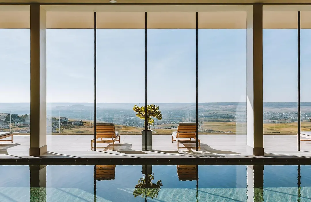 Royal Champagne Hotel & Spa-1