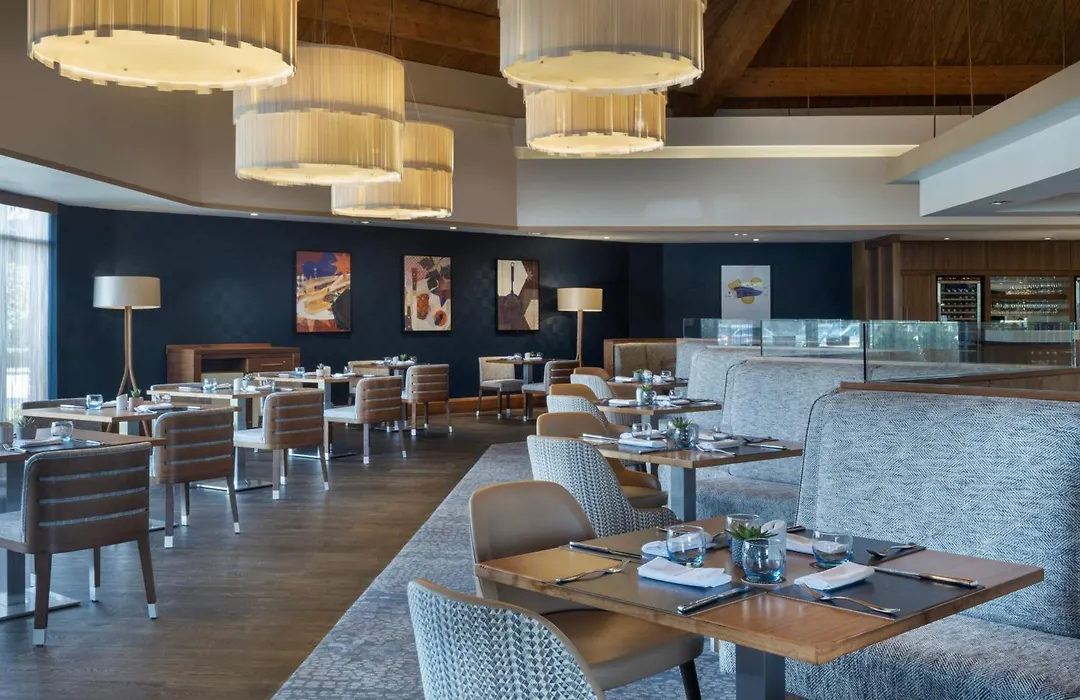 Delta Hotels By Marriott Waltham Abbey-1